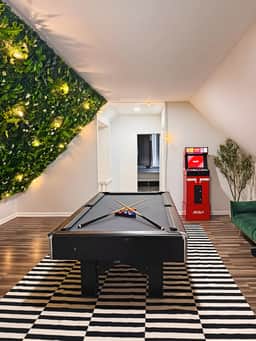 Massive 4-Story Home|Sleeps 30 | 25 Minutes to NYC
