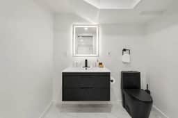 Near NYC Duplex | PS5 + Gym | Sleeps 11 - Image 3