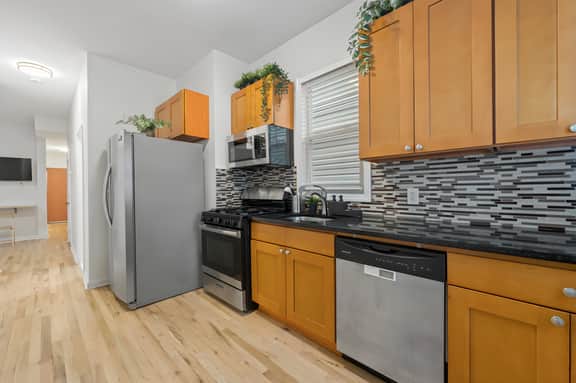 Boho Oasis - 15m to NYC- Sleeps 10+