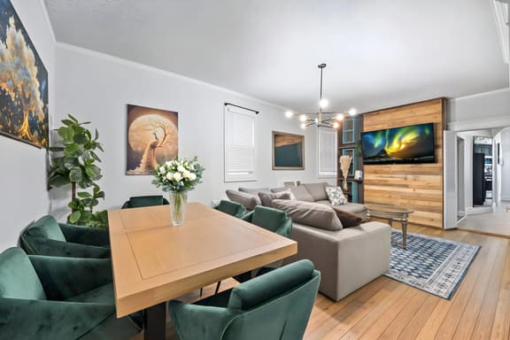 Massive 4-Story Home|Sleeps 30 | 25 Minutes to NYC