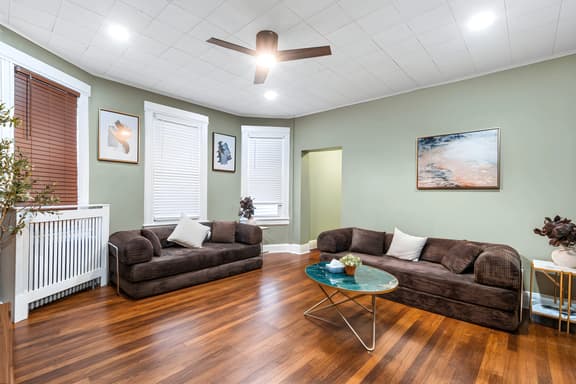Mancave, PS5, Heated Pool, Gym & Golf| 20 Min NYC
