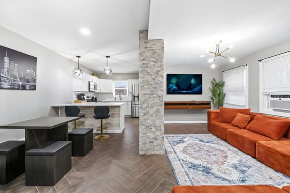 25min to NYC| Sleeps 12| Free Parking| Cold Plunge